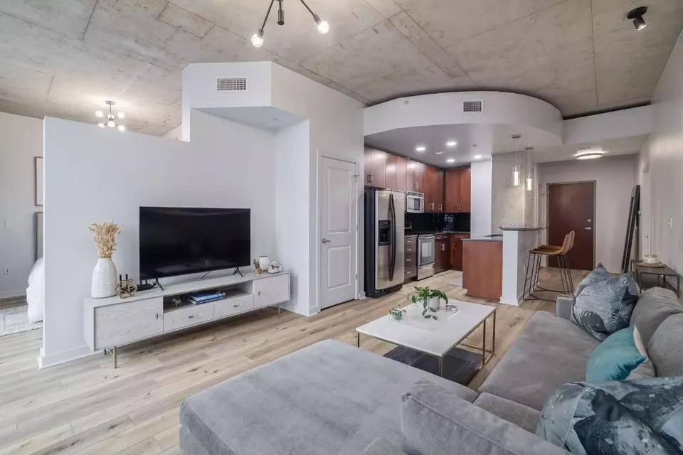 Living - 360 Nueces St #3506, Austin, TX 78701 photo 3 of 5