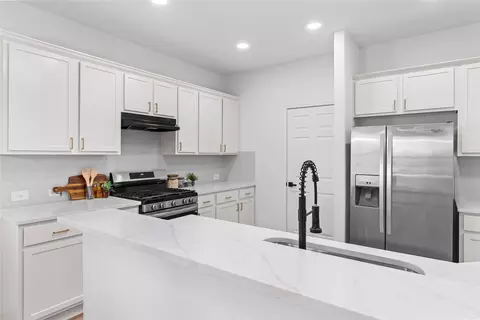 Kitchen - 381 Tranquility Mtn, Buda, TX 78610 photo 4 of 5