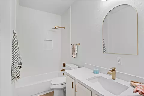 Bath - 381 Tranquility Mtn, Buda, TX 78610 photo 4 of 4