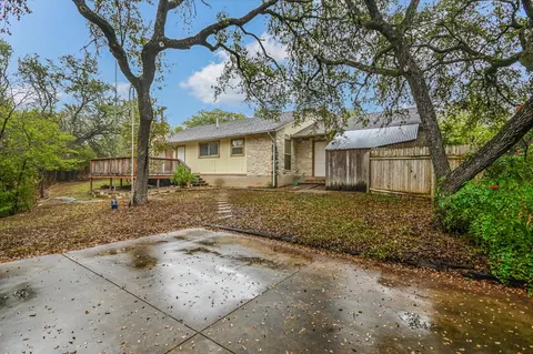 Exterior - 3207 Eanes Circle Cir, Austin, TX 78746 photo 8 of 8