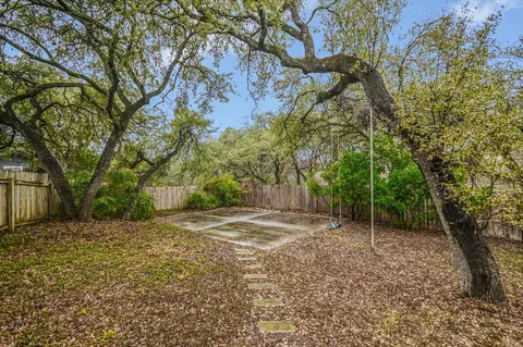 Exterior - 3207 Eanes Circle Cir, Austin, TX 78746 photo 4 of 8