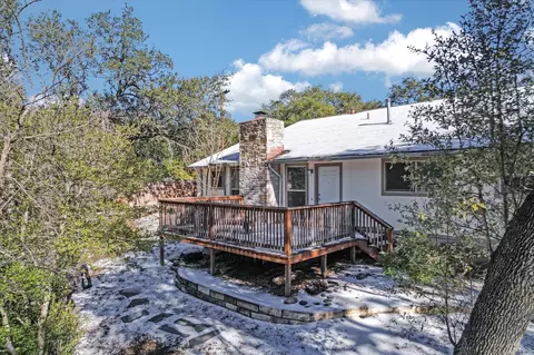 Exterior - 3207 Eanes Circle Cir, Austin, TX 78746 photo 3 of 8