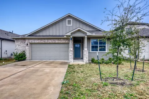 351 Town Lake Bnd, Kyle, TX 78640