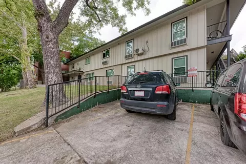 306 E 30th St #3, Austin, TX 78705