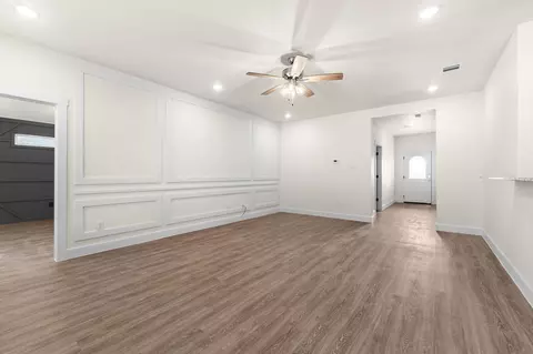 Living - 2119 Blackhawk Loop, Belton, TX 76513 photo 3 of 3