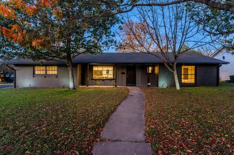 2504 Wildgrove Dr, Austin, TX 78704