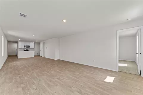 Living - 410 Wild Goose Dr, Luling, TX 78648 photo 5 of 5