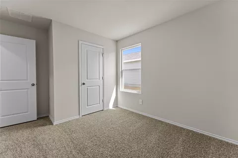 Bedroom - 410 Wild Goose Dr, Luling, TX 78648 photo 4 of 6