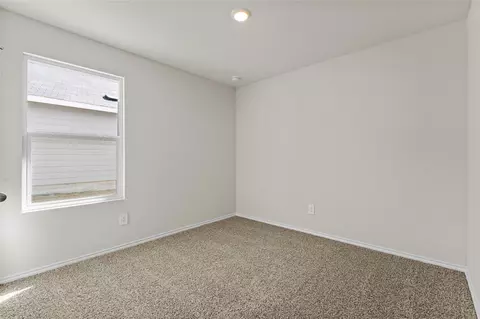 Bedroom - 410 Wild Goose Dr, Luling, TX 78648 photo 3 of 6