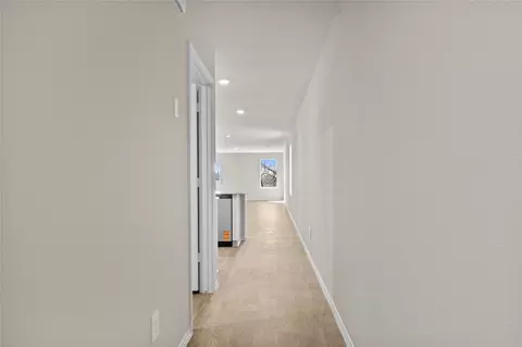 Entry Way - 410 Wild Goose Dr, Luling, TX 78648 photo 1 of 4