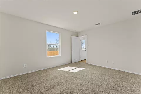 Bedroom - 410 Wild Goose Dr, Luling, TX 78648 photo 2 of 6