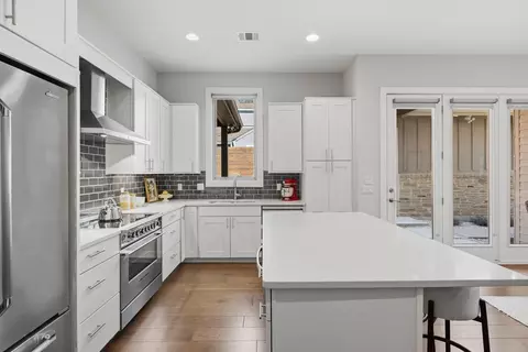 1605 Treadwell, Austin, TX 78704