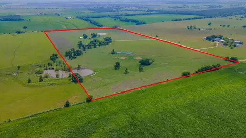 3053 Hobby Creek Rd, Burlington, TX 76519