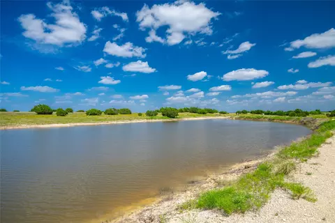 9750 Rm-243, Bertram, TX 78605