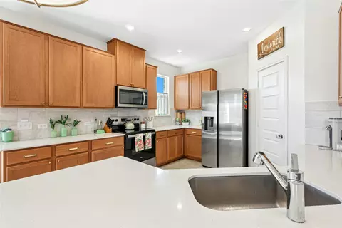 Kitchen - 2001 Saskatoon St, Georgetown, TX 78626 photo 2 of 5