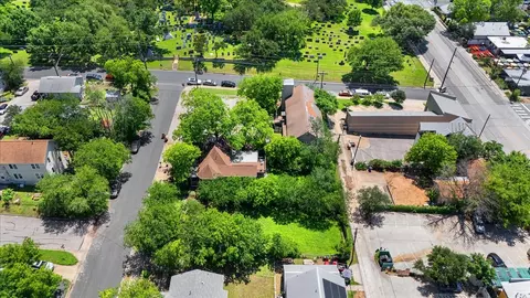 1205 E 8th St, Austin, TX 78702 photo 11