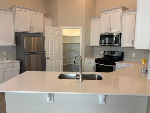185 Munk Ln, Leander, TX 78641 photo 5