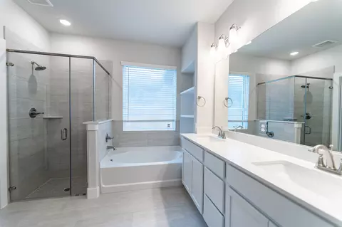 Bath - 871 Cherrystone Loop, Buda, TX 78610 photo 1 of 3