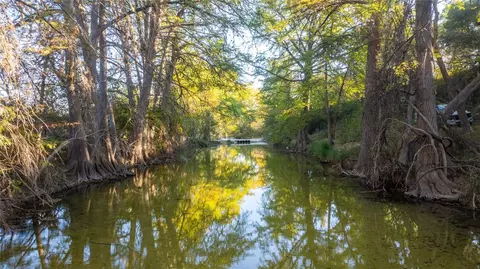 358 Cornelius Rd, Utopia, TX 78885