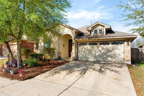 121 Pincea Pl, San Marcos, TX 78666
