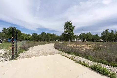 171 Comancheria Trl, Elgin, TX 78621 photo 4