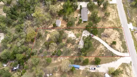 171 Comancheria Trl, Elgin, TX 78621 photo 5