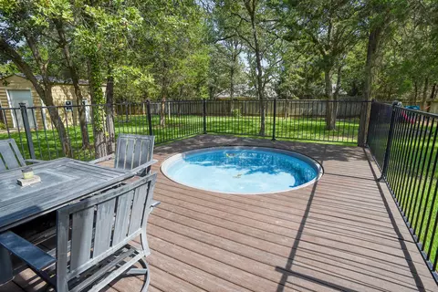 Exterior - 115 Pine Point Cv, Elgin, TX 78621 photo 6 of 7