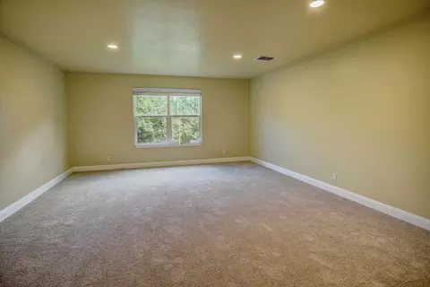 Bedroom - 115 Pine Point Cv, Elgin, TX 78621 photo 4 of 4