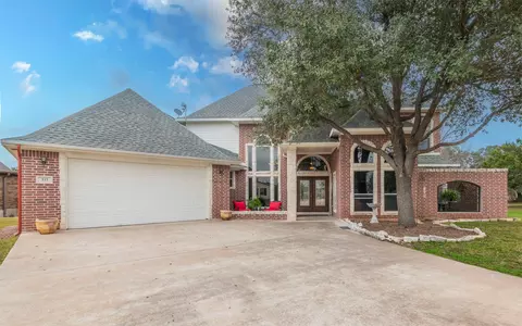 333 Wesley Rdg, Spicewood, TX 78669