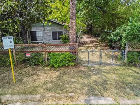 1008 Linden St, Austin, TX 78702