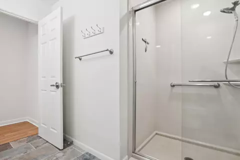 Bath - 8911 Pointer Ln, Austin, TX 78758 photo 2 of 3