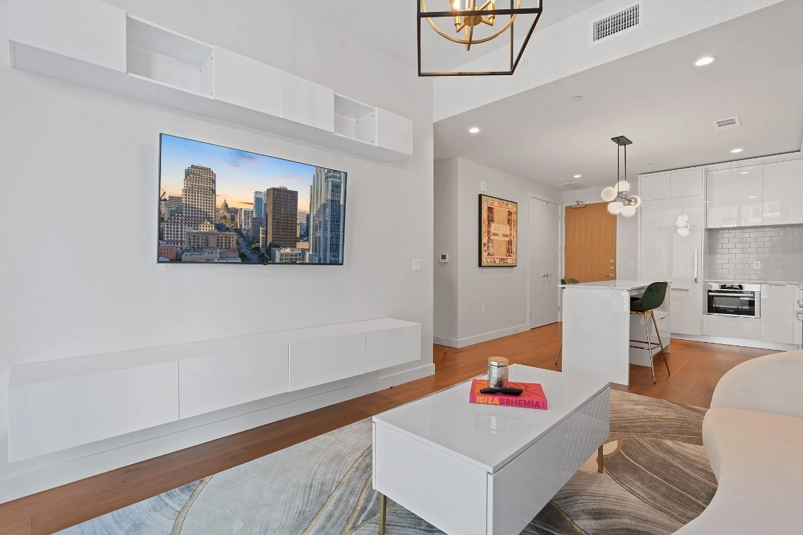 44 East Ave Unit 1802  