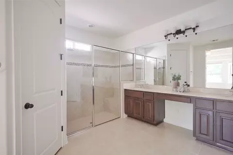 Bath - 2301 Yaupon Range Dr, Leander, TX 78641 photo 1 of 4