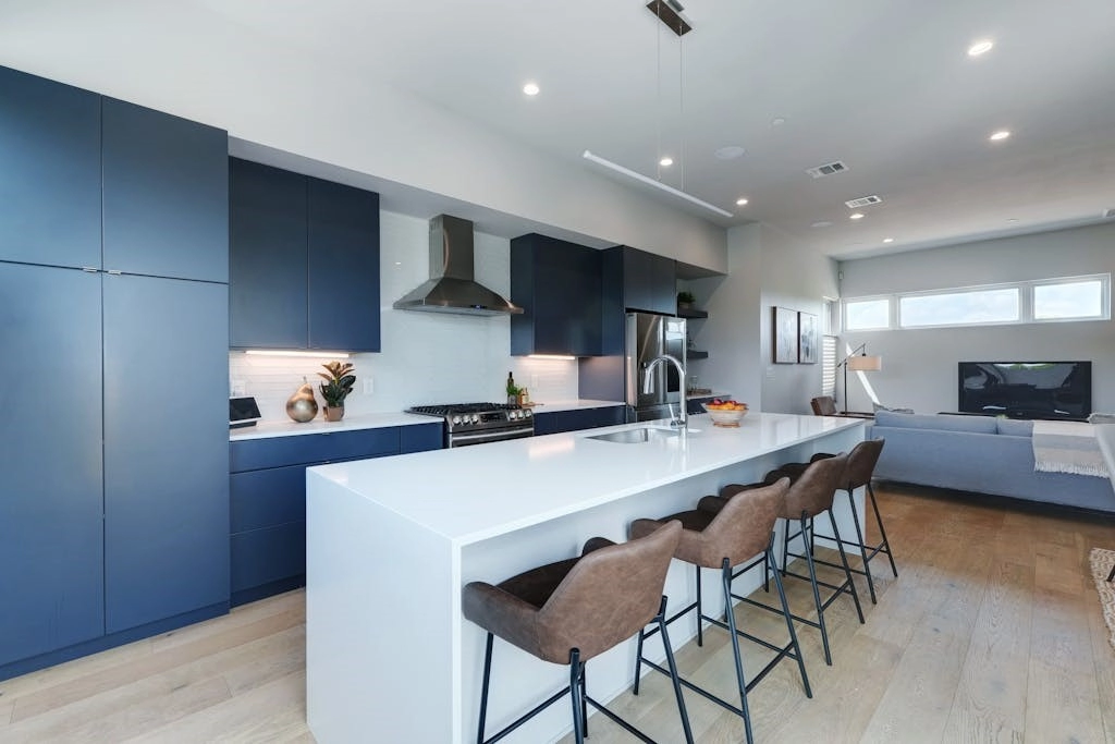 5605 Sunshine Dr Unit 1  