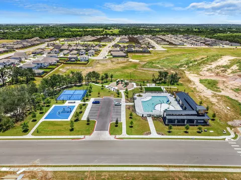 View/Area - 148 Hidalgo Ln, Elgin, TX 78621 photo 2 of 4