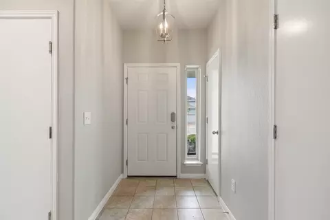 Entry Way - 366 Eagle Brook Ln, Buda, TX 78610 photo 5 of 5