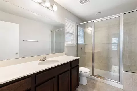 Bath - 366 Eagle Brook Ln, Buda, TX 78610 photo 2 of 4