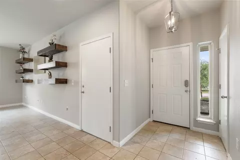 Entry Way - 366 Eagle Brook Ln, Buda, TX 78610 photo 4 of 5