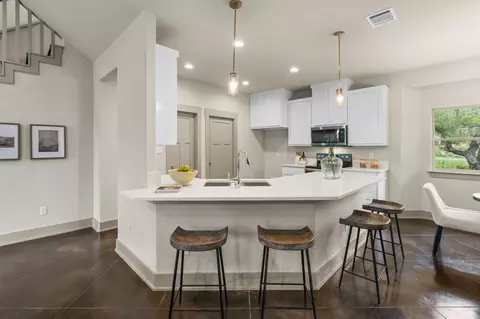 112 Twin Creek Cir, Dripping Springs, TX 78620