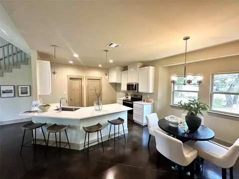 112 Twin Creek Cir, Dripping Springs, TX 78620