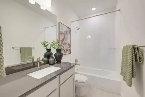 Bath - 1012 Brickell Loop # A, Austin, TX 78744 photo 4 of 4