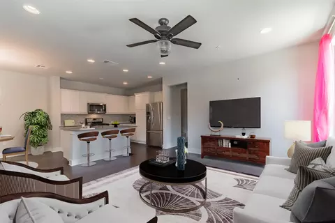 13800 Lyndhurst St #221, Austin, TX 78717