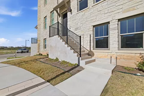 Exterior - 905 Pullman St, Leander, TX 78641 photo 3 of 4
