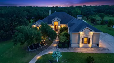 1106 Private Road 3702, San Antonio, TX 78253