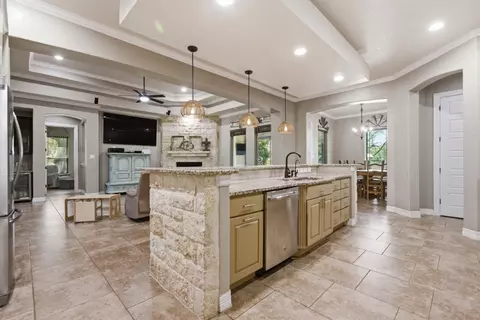 1106 Private Road 3702, San Antonio, TX 78253