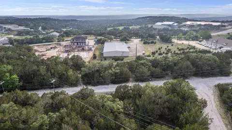 8106 Arapaho Trl, Lago Vista, TX 78645