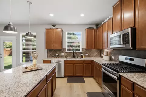 3012 Freeman Park Dr, Round Rock, TX 78665