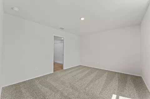 Bedroom - 304 Wild Goose Dr, Luling, TX 78648 photo 7 of 8