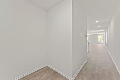 Entry Way - 304 Wild Goose Dr, Luling, TX 78648 photo 1 of 3