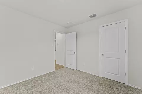 Bedroom - 304 Wild Goose Dr, Luling, TX 78648 photo 2 of 8